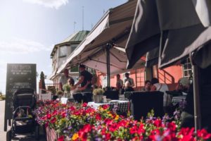 Sommarfest i tre byttor på Skansen