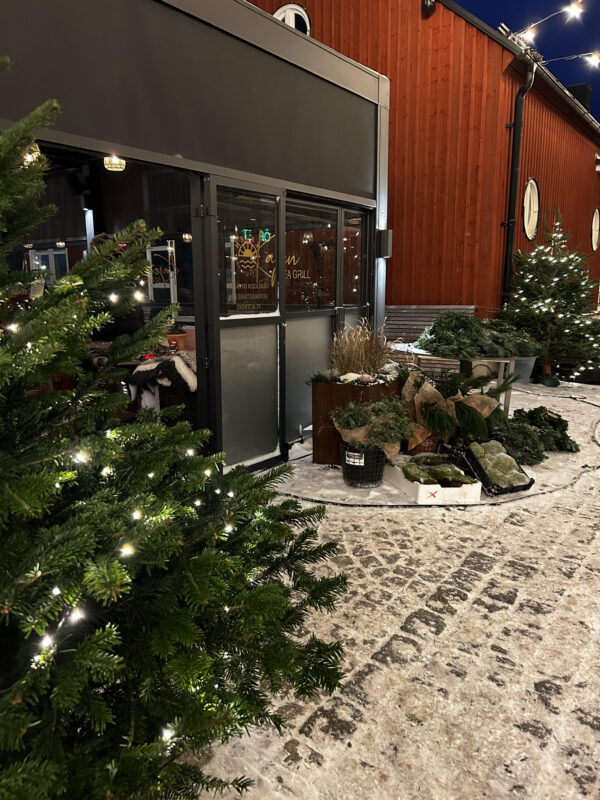 Livemusik och traditionellt julbord på Fabrikören, Nacka Strand